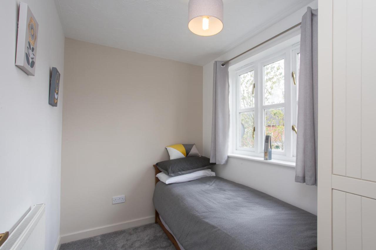 Rocester Roost Villa Bagian luar foto